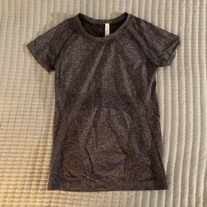 athleta momentum heather t-shirt